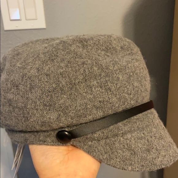 Hat - Picture 2 of 3